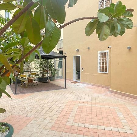 Отель La Casa Di Ily Неаполь Экстерьер фото
