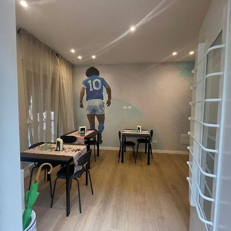 Отель La Casa Di Ily Неаполь Экстерьер фото